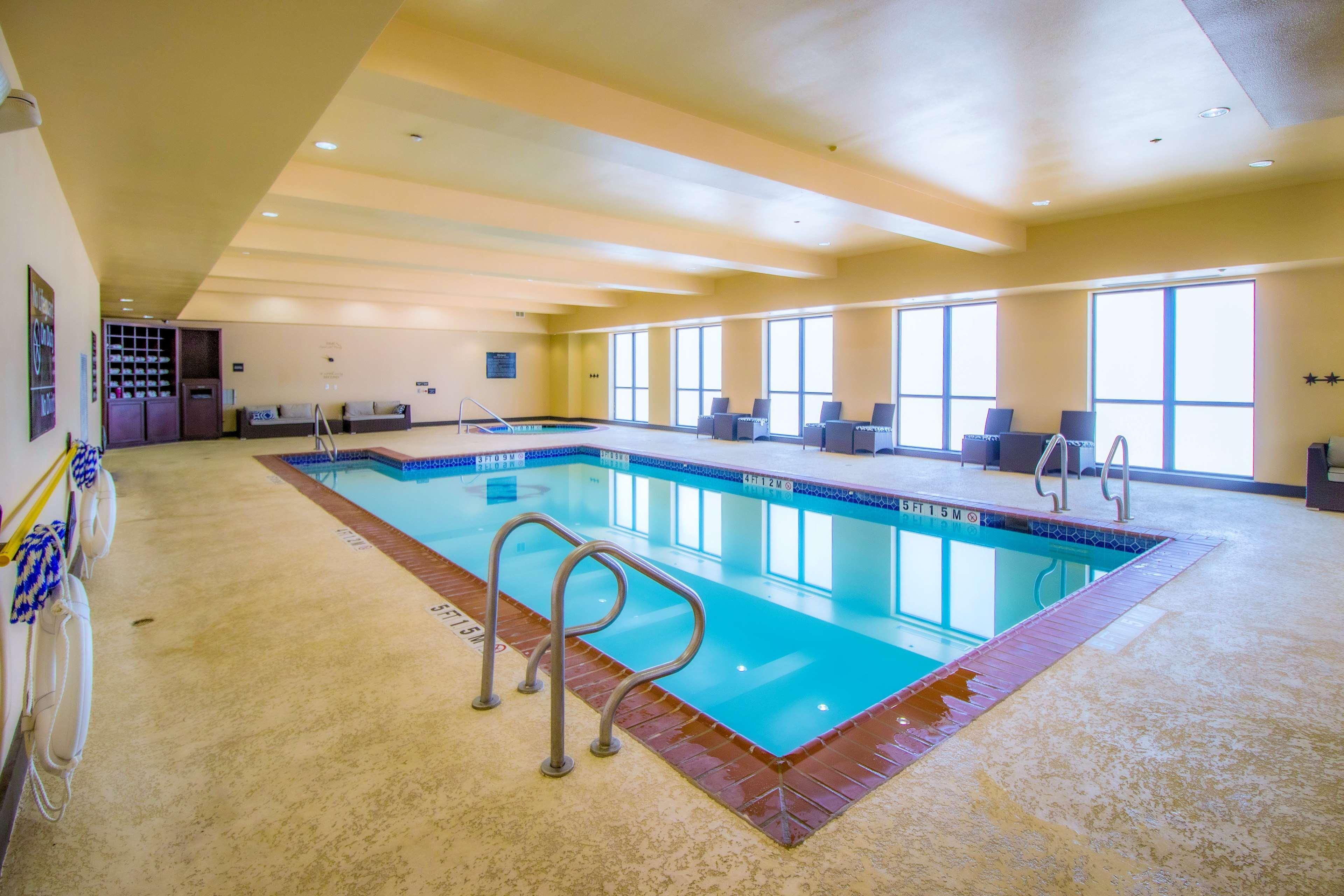 Hampton Inn & Suites Bastrop Εξωτερικό φωτογραφία