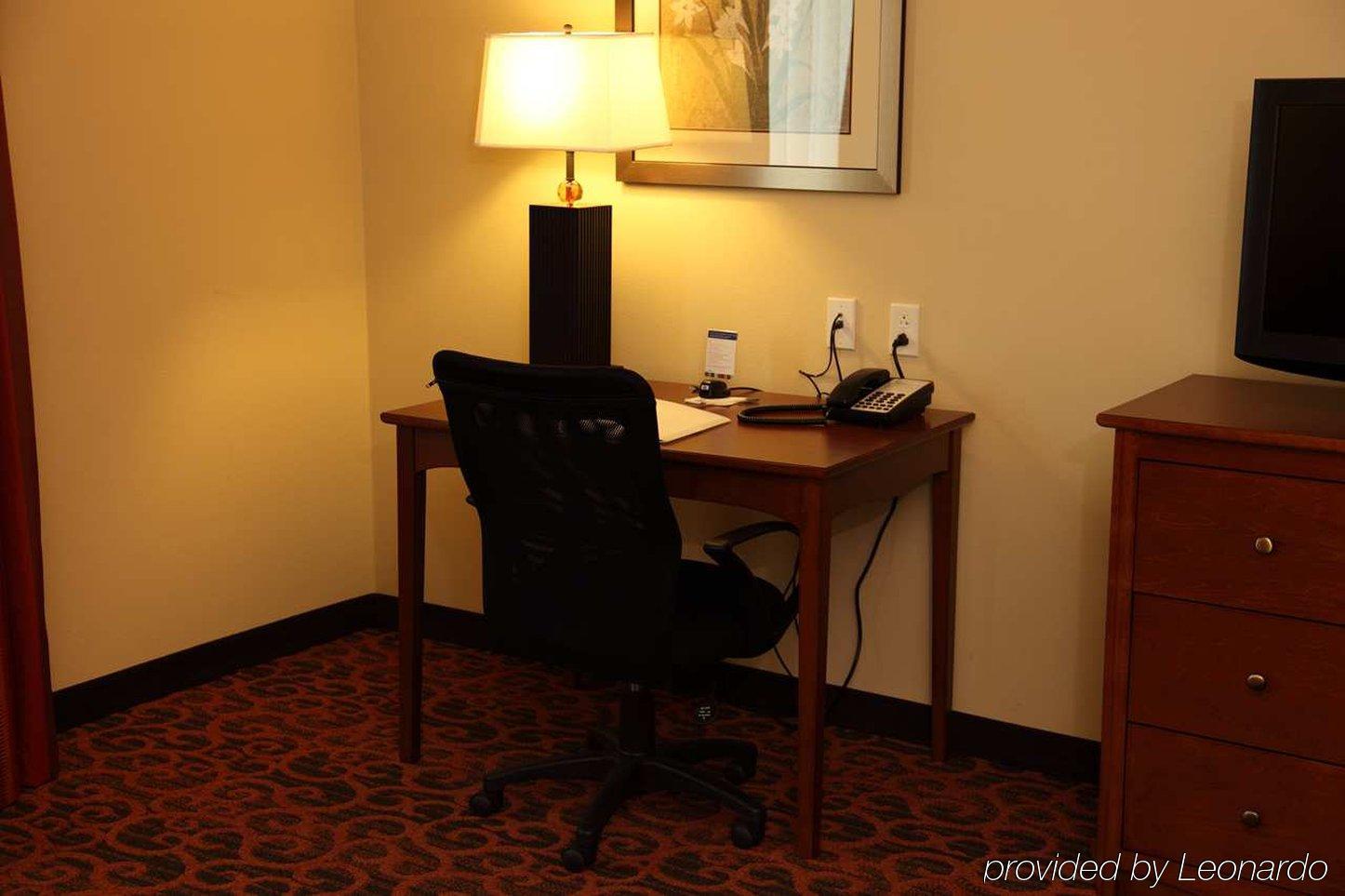 Hampton Inn & Suites Bastrop Δωμάτιο φωτογραφία