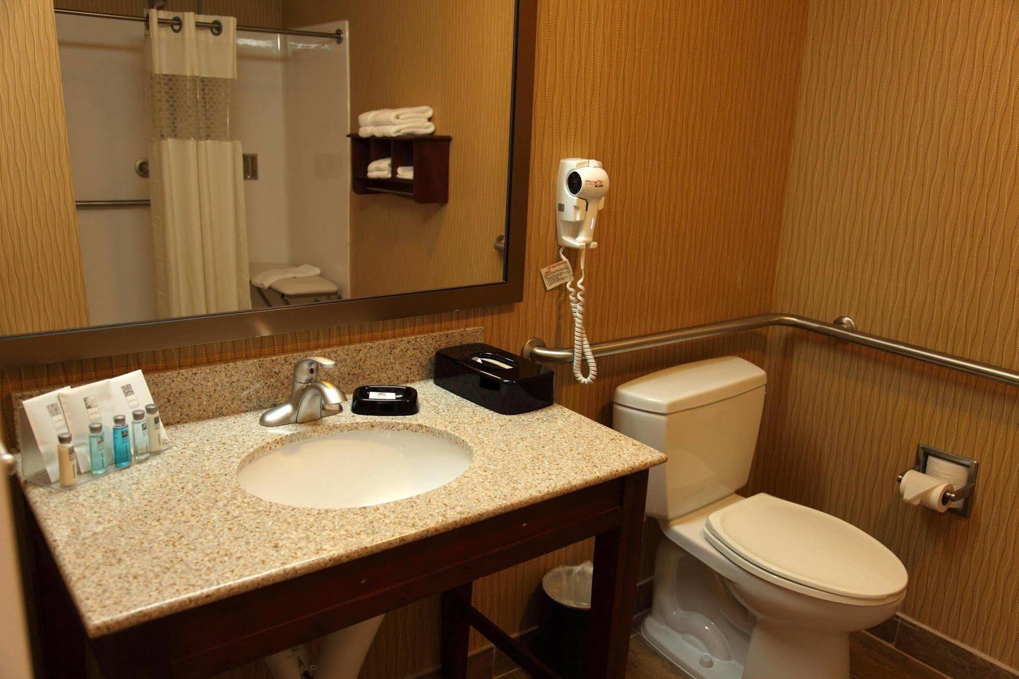 Hampton Inn & Suites Bastrop Δωμάτιο φωτογραφία