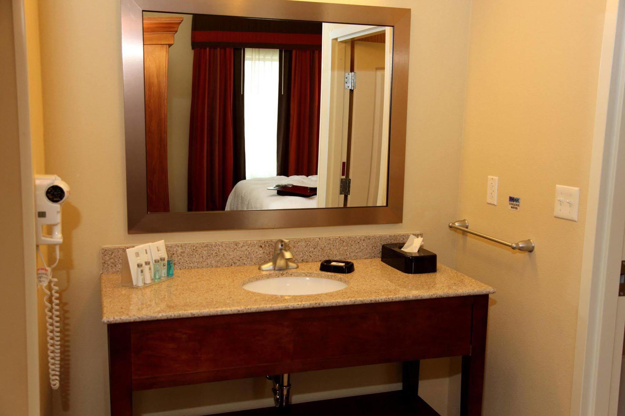 Hampton Inn & Suites Bastrop Δωμάτιο φωτογραφία